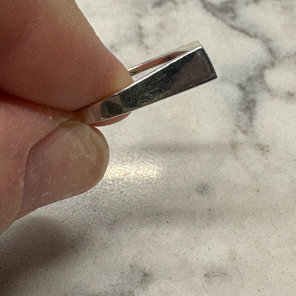 Sterling Silver Initial “T” Ring Size 9 - image 7